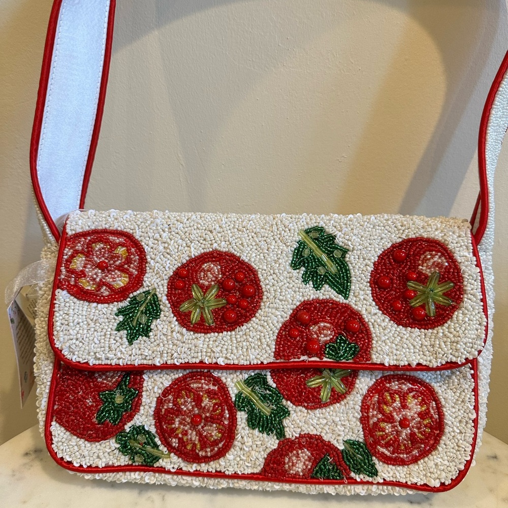 Viral beaded tomato bag, NWT!